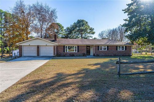 255 Foxcroft Rd, Whispering Pines, NC, 28327-8921 | Card Image