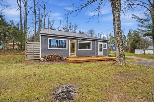 64 Summerset Dr, Arcade, NY, 14009-9672 | Card Image