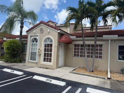 1604-6978 Nw 166th Ter, Miami Lakes, FL, 33014-6067 | Card Image