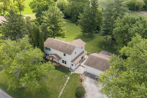 5651 Honey Creek Rd, East Troy, WI, 53120-9608 | Card Image