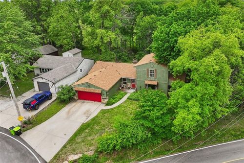 95 M St, Lake Lotawana, MO, 64086-9441 | Card Image