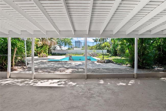 10635 Ne 11 Th Ct, House other with 3 bedrooms, 2 bathrooms and null parking in Miami Shores FL | Image 4