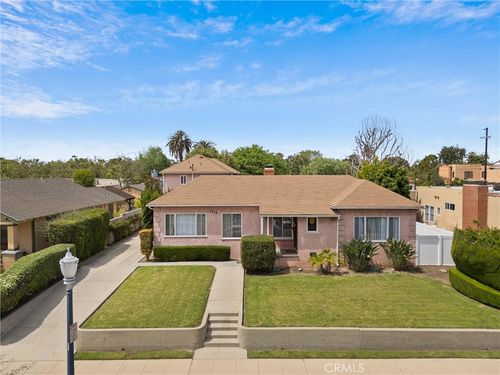 3711 Lemon Ave, Long Beach, CA, 90807-4115 | Card Image