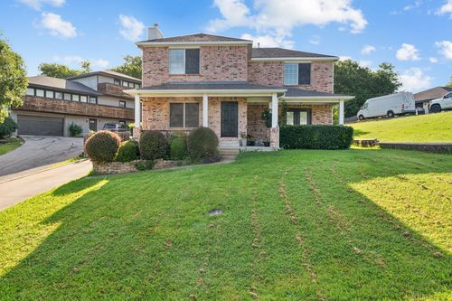 2026 Klondike St, Grand Prairie, TX, 75050-2226 | Card Image