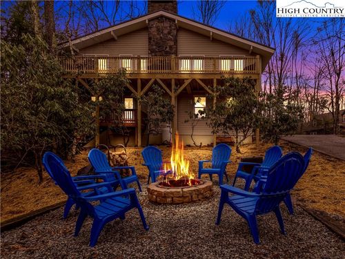 223 Greenbriar Road, Beech Mountain, NC, 28604 | Card Image