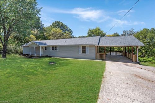 1198 Red Bank Rd, Germanton, NC, 27019-8201 | Card Image