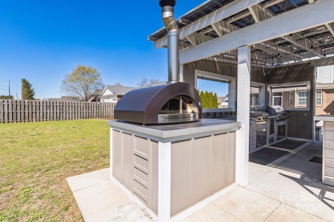 Outdoor Pizza Oven | Image 44