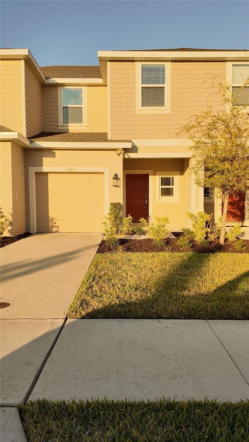 2207 Portrait St, KISSIMMEE, FL, 34758-7400 | Card Image