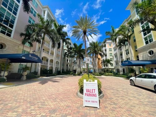 ph15-804 E Windward Way, Lantana, FL, 33462 | Card Image