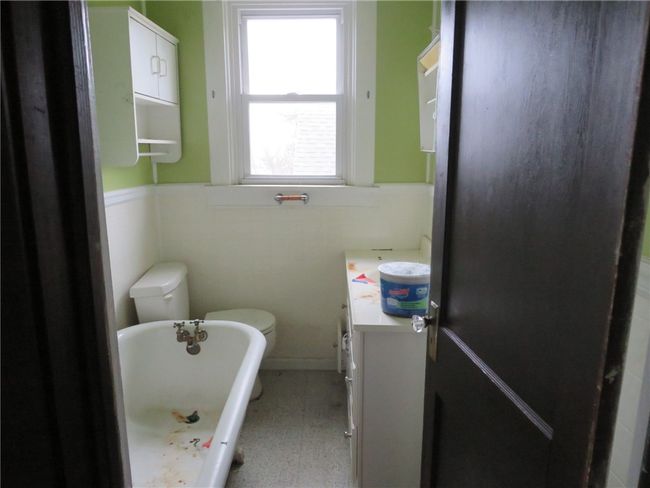 16 Trader St, House other with 2 bedrooms, 2 bathrooms and null parking in Uniontown PA | Image 5