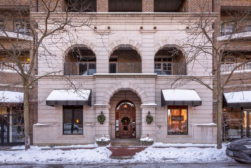 apt-301-151 W Wing St, Arlington Heights, IL, 60005-5813 | Card Image