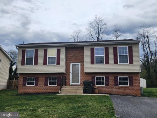 1048 Kasinof Ave, HAGERSTOWN, MD, 21742-4605 | Card Image