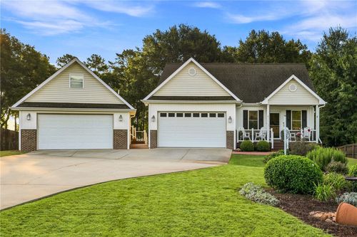 104 Windy Pt N, Townville, SC, 29689-3941 | Card Image