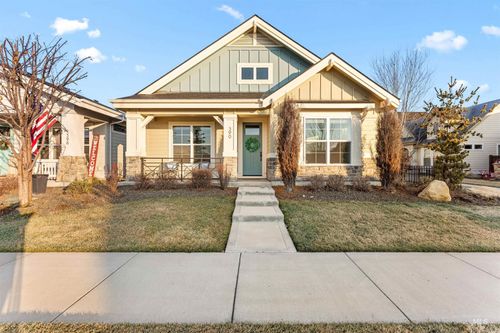 390 W Lockhart Ln, Meridian, ID, 83646-3323 | Card Image