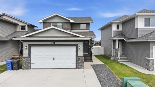64 Henderson Crescent, Penhold, AB, T0M1R0 | Card Image