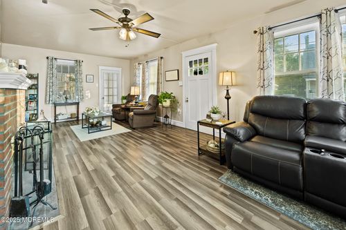 142 High St, Woodbury, NJ, 08096-2304 | Card Image