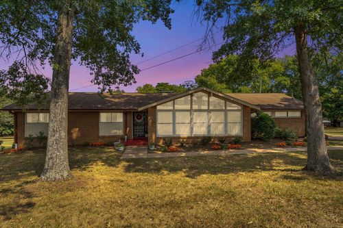 2605 Walker Ln, Nashville, TN, 37207-3637 | Card Image