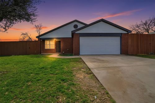 6560 Davidson St, Richland Hills, TX, 76118-7214 | Card Image