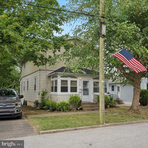 943 Tennis Ave, GLENSIDE, PA, 19038-1927 | Card Image