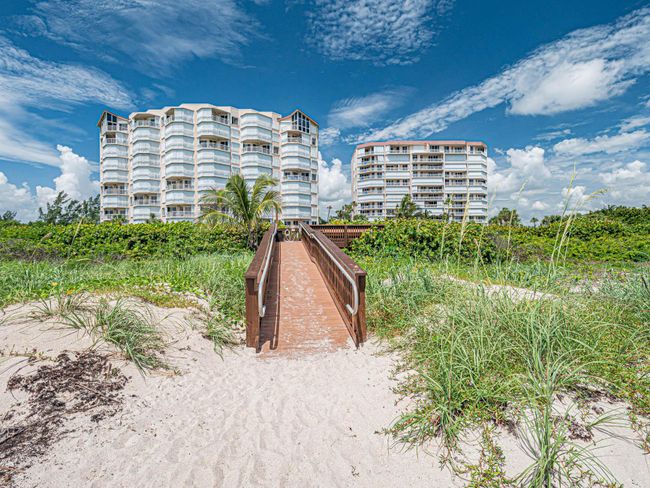 PH6 - 3870 N Highway A1a, Condo with 2 bedrooms, 2 bathrooms and null parking in Hutchinson Island FL | Image 58