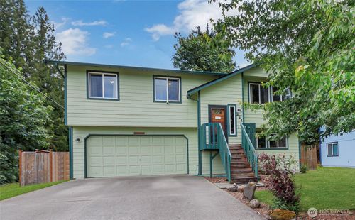221 S Prairie Carbon River Rd E, South Prairie, WA, 98385-6900 | Card Image