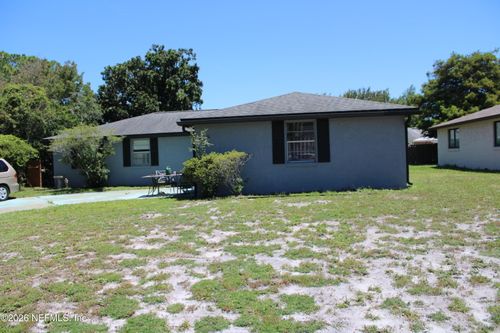 566 Clipper Ship Ln, Atlantic Beach, FL, 32233-4113 | Card Image