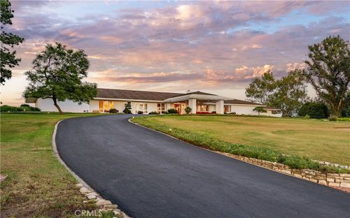 34 Crest Rd E, Rolling Hills, CA, 90274-5265 | Card Image