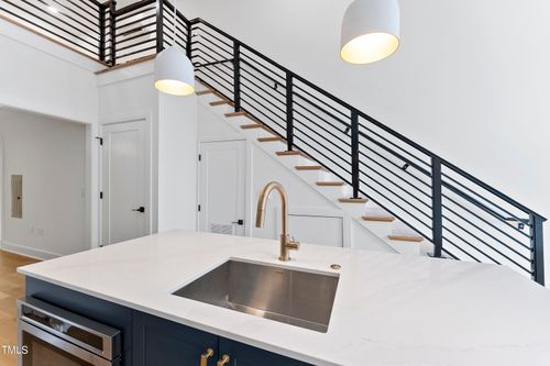 apt-111-615 Daniels St, Raleigh, NC, 27605-3355 | Card Image