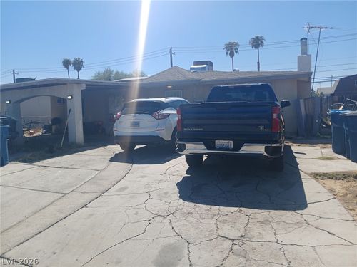 4265 Vegas Valley Dr, Las Vegas, NV, 89121-7125 | Card Image
