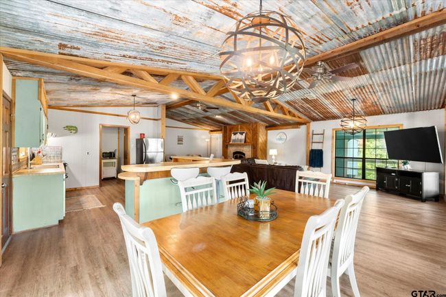 230 W Sesame St, House other with 3 bedrooms, 2 bathrooms and null parking in Karnack TX | Image 32