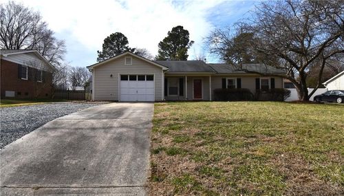 5107 Bayberry Ln, Greensboro, NC, 27455-2219 | Card Image