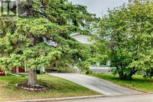 6539 54 Street Nw, Calgary, AB, T3A1R5 | Card Image