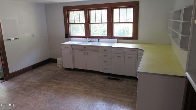 5428 Guest River Rd, House other with 2 bedrooms, 1 bathrooms and null parking in Norton VA | Image 14
