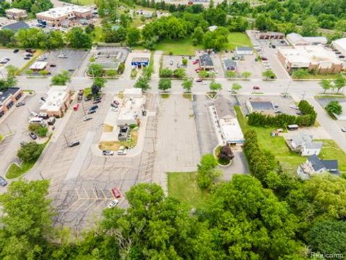 11319 S Saginaw St, Grand Blanc, MI, 48439-1228 | Card Image