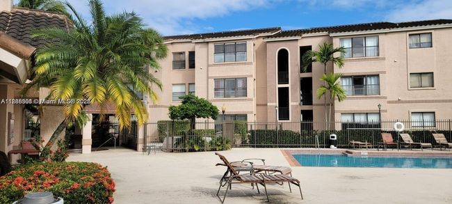 APT-4308 - 2846 S University Dr, Condo with 2 bedrooms, 2 bathrooms and null parking in Davie FL | Image 17
