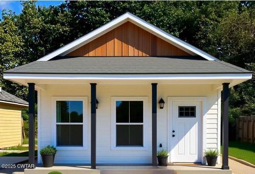 107 Dempster St, Jackson, TN, 38301-7244 | Card Image