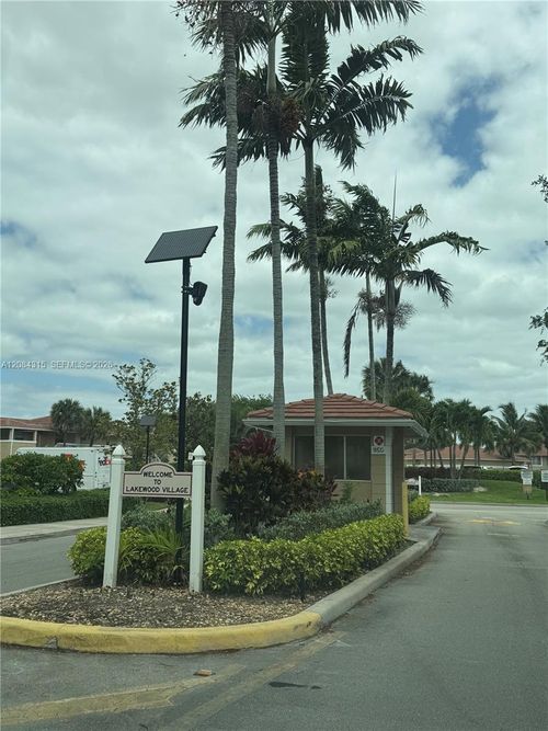 16-e-10228 Twin Lakes Dr, Coral Springs, FL, 33071-5371 | Card Image