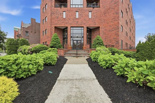 303-44 Elm St, Worcester, MA, 01609-2523 | Card Image