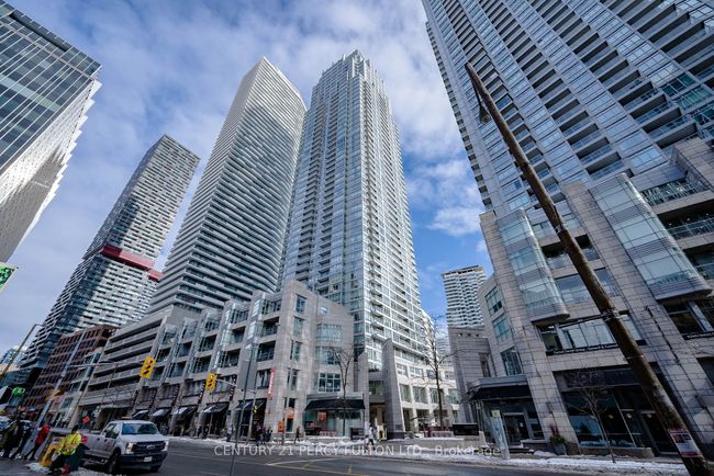 706 - 2191 Yonge St, Condo with 1 bedrooms, 1 bathrooms and null parking in Toronto ON | Image 5