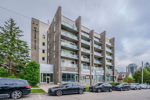 b206-62 Balsam St, Waterloo, ON, N2L3H2 | Card Image