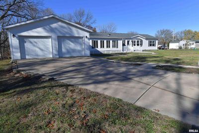 491 Whispering Winds Court, House other with 3 bedrooms, 2 bathrooms and null parking in Metamora IL | Image 2