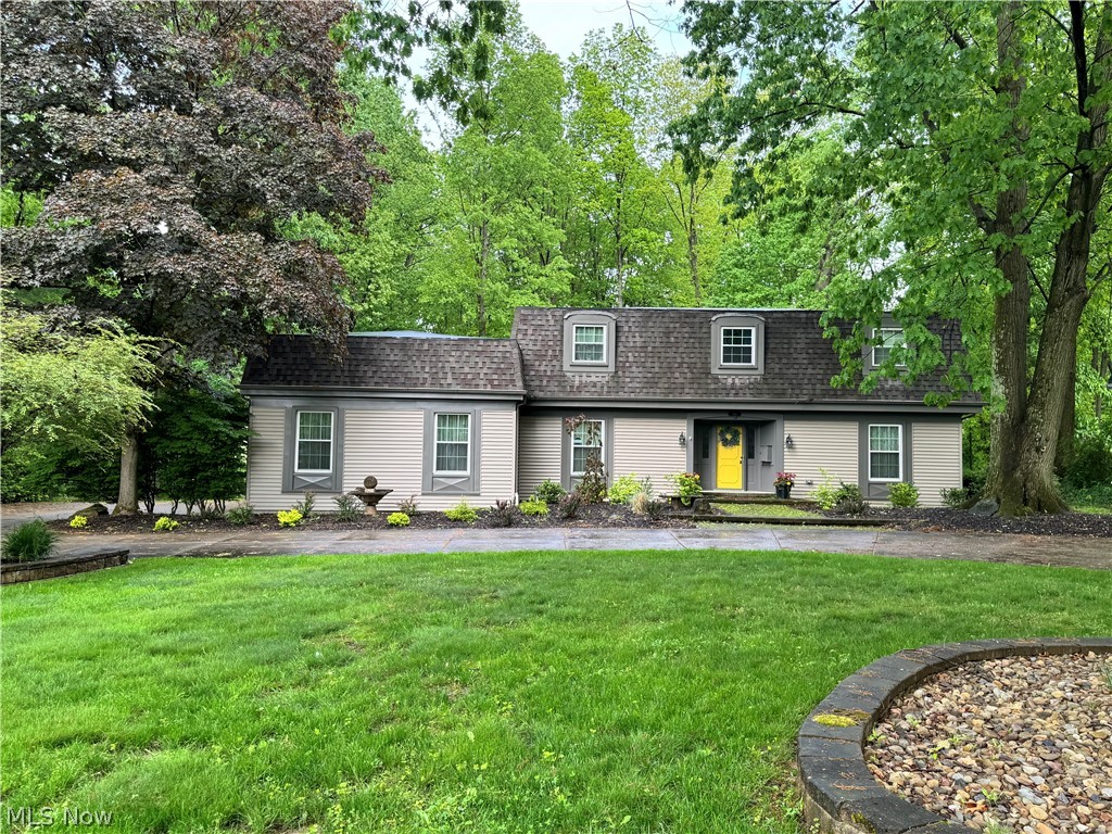 Rhodes Ave, Niles, OH 44446