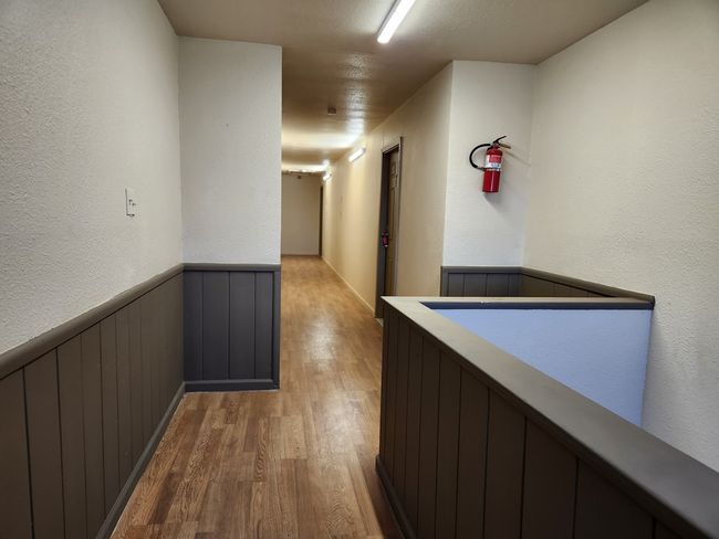 Upstairs Hall | Image 5