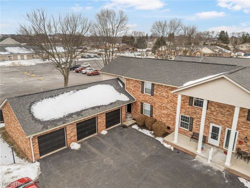 1222 W Maple St, North Canton, OH, 44720-2852 | Card Image