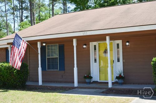 605 Windhaven Dr, Hinesville, GA, 31313-3982 | Card Image