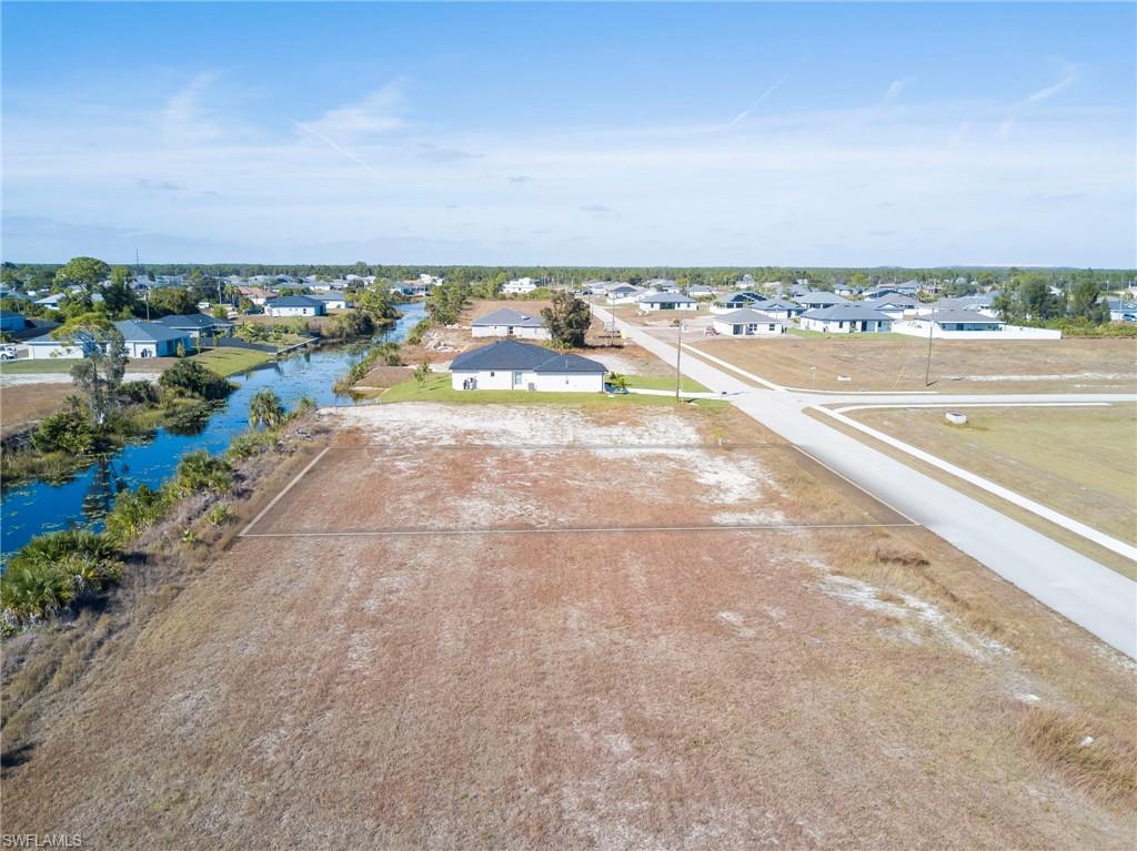 Land in CAPE CORAL 4