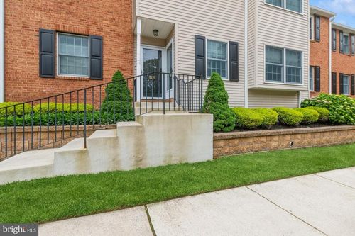 136 Chalkboard Ct, MOORESTOWN, NJ, 08057-1676 | Card Image