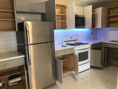 apt-7-4550 Ludlam Rd, Miami, FL, 33155-5830 | Card Image