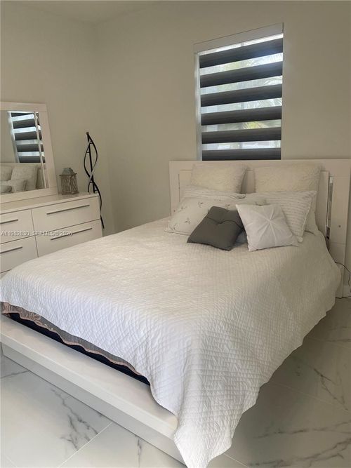 0-16930 Sw 289th Ter, Homestead, FL, 33030-2557 | Card Image