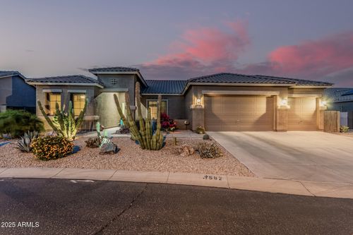 582 W Stirrup Ln, San Tan Valley, AZ, 85143-4653 | Card Image